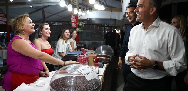 Παράδοση και γκλαμουριά στο παζάρι της Λάρισας